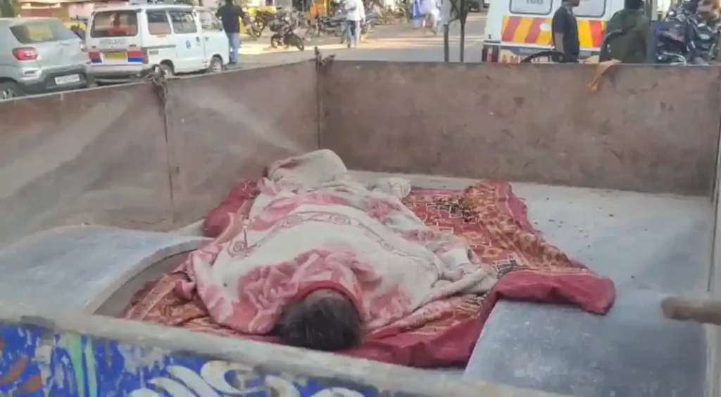 हर महीने खून, हर घर में डर - दमोह में हत्याओ का खौफनाक रिकॉर्ड, कानून-व्यवस्था पर बड़ा सवाल हर महीने खून, हर घर में डर - दमोह में हत्याओ का खौफनाक रिकॉर्ड, कानून-व्यवस्था पर बड़ा सवाल