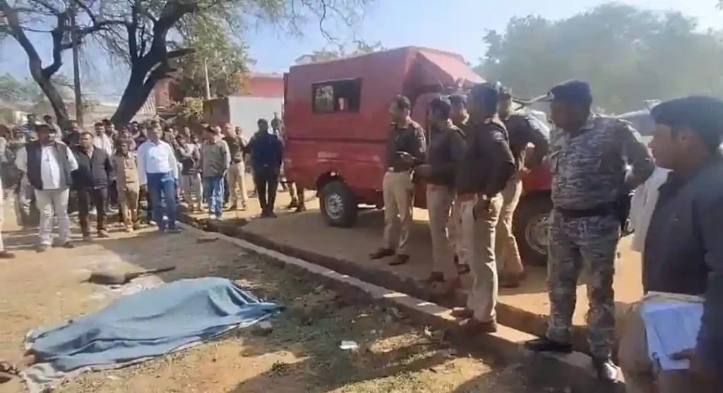 हर महीने खून, हर घर में डर - दमोह में हत्याओ का खौफनाक रिकॉर्ड, कानून-व्यवस्था पर बड़ा सवाल हर महीने खून, हर घर में डर - दमोह में हत्याओ का खौफनाक रिकॉर्ड, कानून-व्यवस्था पर बड़ा सवाल