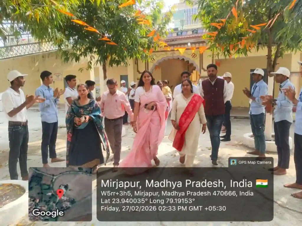 राष्ट्रीय सेवा योजना का सात दिवसीय शिविर संपन्न तहसीलदार दीपा चतुर्वेदी रहीं मुख्य अतिथि, स्वयंसेवकों ने गांव में चलाया स्वच्छता अभियान व सर्वे, स्वयंसेवकों ने दी रंगारंग प्रस्तुतियां अतिथियों ने प्रशस्तिपत्र सौंपकर किया सम्मान राष्ट्रीय सेवा योजना का सात दिवसीय शिविर संपन्न तहसीलदार दीपा चतुर्वेदी रहीं मुख्य अतिथि, स्वयंसेवकों ने गांव में चलाया स्वच्छता अभियान व सर्वे, स्वयंसेवकों ने दी रंगारंग प्रस्तुतियां अतिथियों ने प्रशस्तिपत्र सौंपकर किया सम्मान